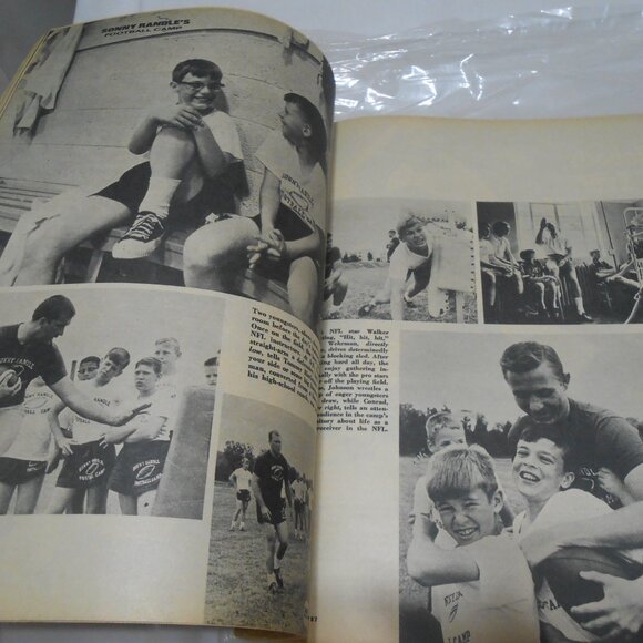 VTG SPORT MAGAZINE ROBERTO CLEMENTE PIRATES COVER FRANK ROBINSON DECEMBER 1967 - Picture 5 of 9